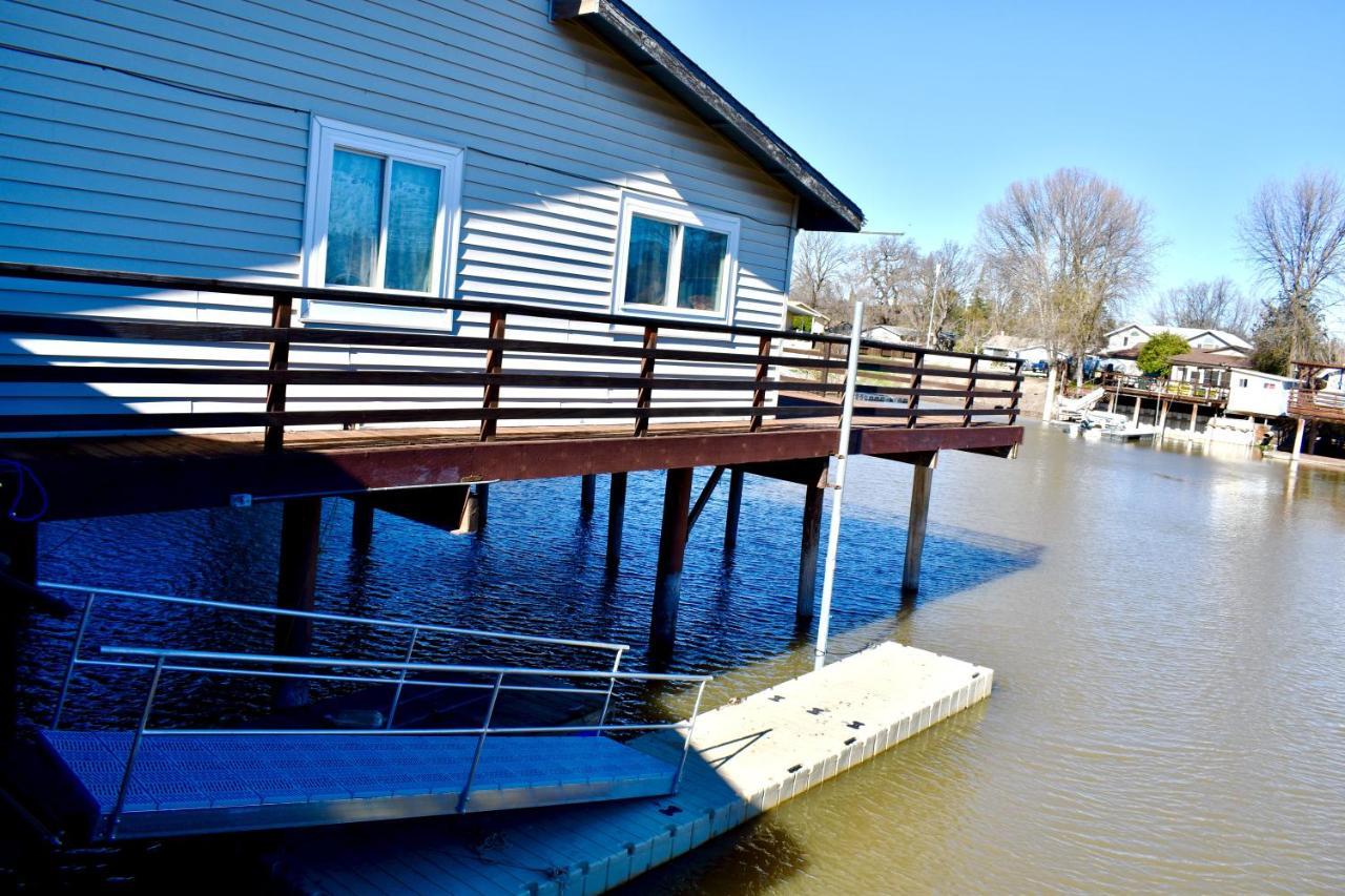 Fishing Bungalow On The Water W/Private Dock Clearlake Exterior photo